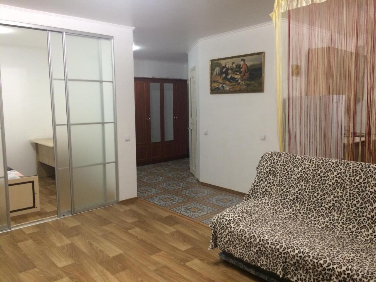 Studio Apartment In Center Poltava Exterior photo